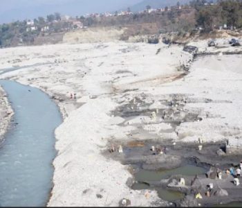 अदालतको आदेशपछि पनि रोकिएन सेतीको दोहन, संरक्षण गर्ने अभियान सुरु