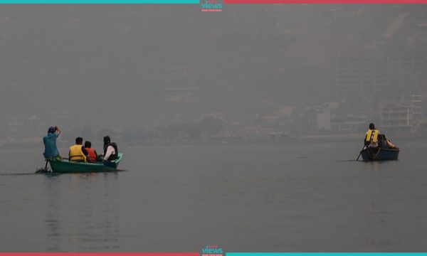 फेवातालमा पल्टिएको डुङ्गामा सवार सबैको उद्वार