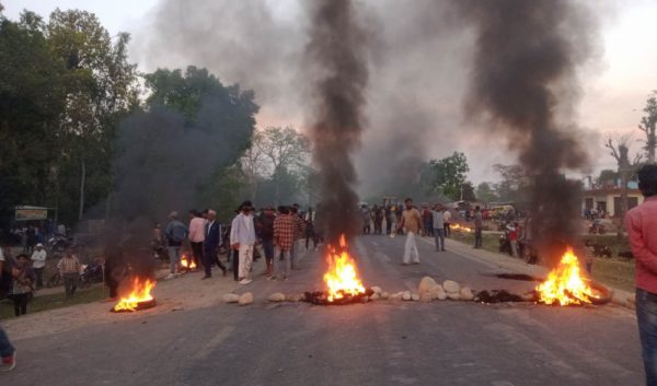 मालाखेती अस्पतालमा तनाव, प्रदर्शनकारीद्वारा दिनभर राजमार्ग अवरुद्ध