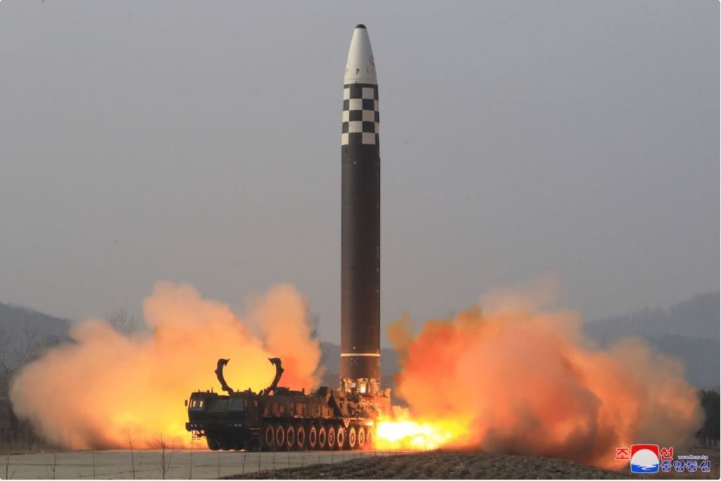 उत्तर कोरियाले गर्‍यो लामो दूरीको ब्यालेस्टिक क्षेप्यास्त्र परीक्षण
