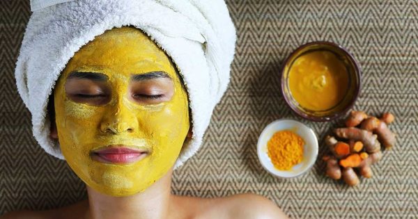 सुत्ने बेलामा अनुहारमा बेसार लगाउँदा हुन्छ अनेकौं फाइदा