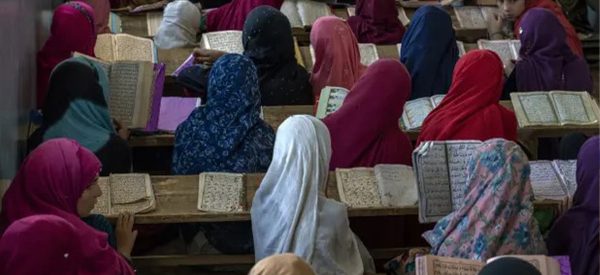 दर्जनौं छात्रासहित ८७ जना अफगानीलाई विष खुवाइएको पुष्टि