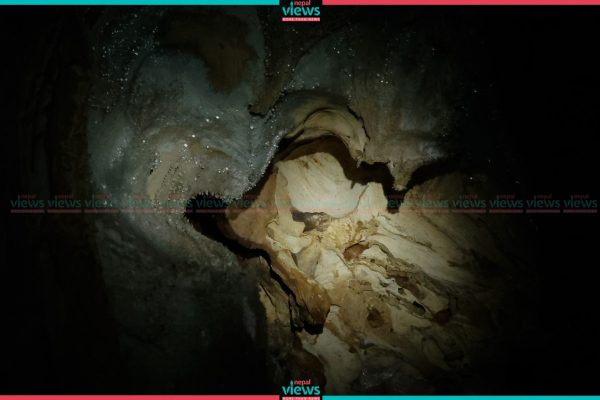 तस्वीरमा सिद्ध गुफा
