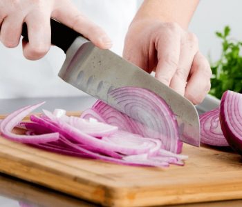 के तपाईं आफ्नो दैनिक आहारमा प्याज समावेश गर्नुहुन्छ?