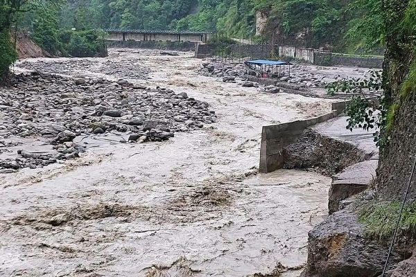 बाढी पहिरोमा ज्यान गुमाएकालाई १ लाखका दरले राहत , सडक र बिजुली नहुँदा उद्धार र राहत प्रभावित