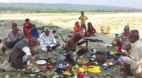 ३ घण्टासम्म हवन गरेर भ्यागुताको बिहे सम्पन्न, अब पानी पर्ला त ?