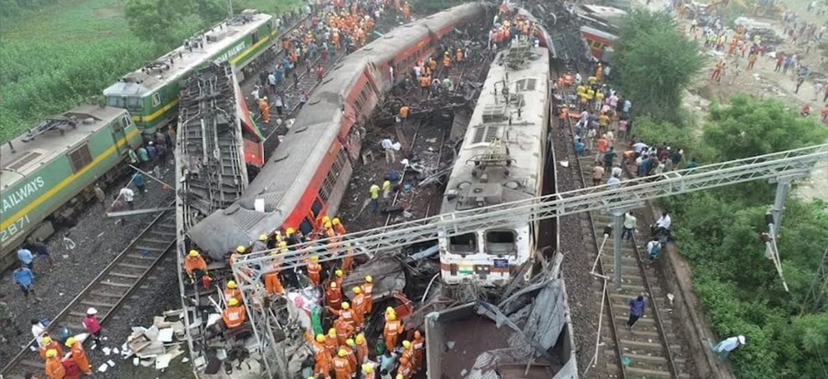 भारतको रेल दुर्घटना अपडेट :  मृत्यु हुनेको संख्या २८० पुग्यो, नौ सयभन्दा बढी घाइते