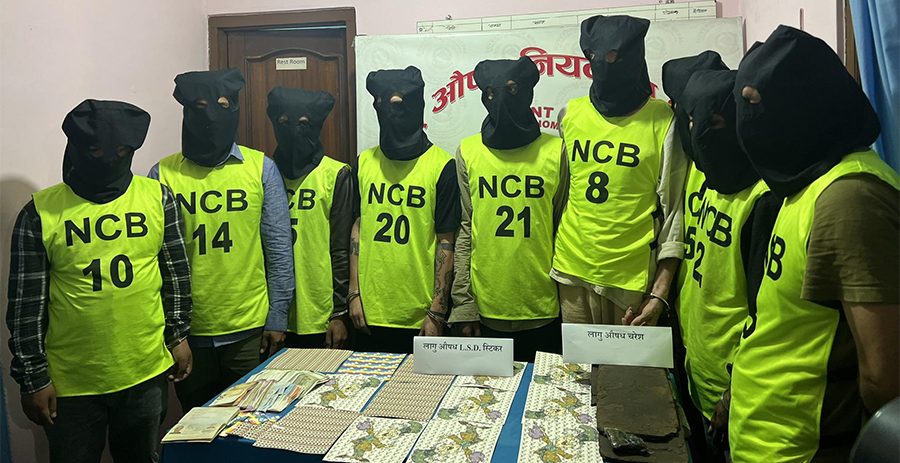 लागूऔषध कारोबारमा संलग्न पाँच विदेशीसहित १२ जना पक्राउ