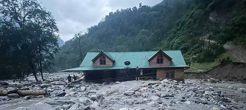 ताप्लेजुङमा पहिरोमा वेपत्ता ४ जनाको खोजी तिव्र