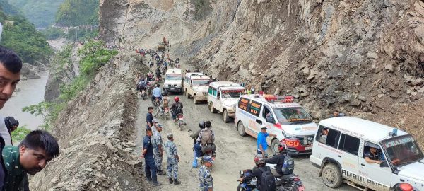 आँबुखैरेनी–मुग्लिन सडक एकतर्फी सञ्चालन