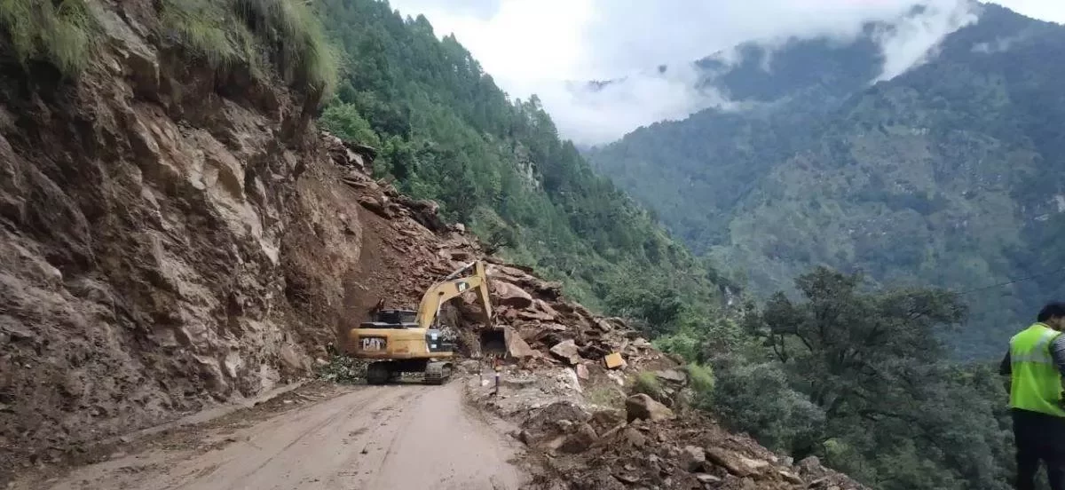 भारतको गौरीकुण्डमा पहिरोले पुरिएर एकै परिवारका सात जना नेपाली बेपत्ता (नामसहित)