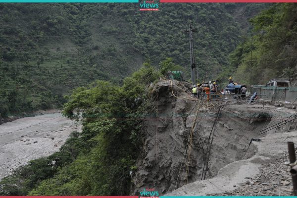 पहिरो पन्छाएसँगै सञ्चालनमा आयो पृथ्वी राजमार्ग