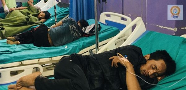 मनाङमा बारुला खाँदा ८ जना बेहोस