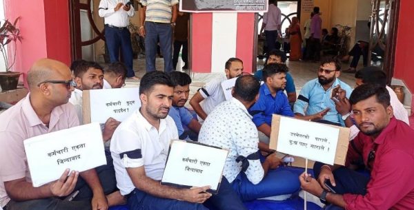 ठेक्का विवादले उपमेयर र कर्मचारीबीच नोकझोक, कर्मचारीले आन्दोलन गर्दा सेवाग्राही मर्कामा