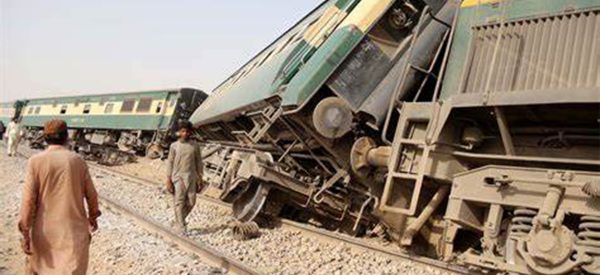 पाकिस्तानमा रेल दुर्घटना, मृतकको संख्या ३० पुग्यो