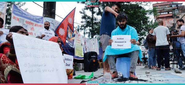 आरती साहलाई न्याय माग्दै माइतीघरमा केश मुण्डन (तस्वीरहरू)