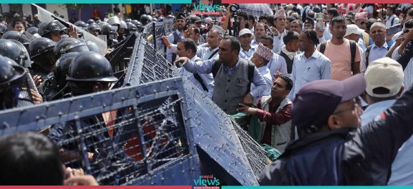 शिक्षकका माग पूरा गर्न सरकारलाई एमालेको दबाब