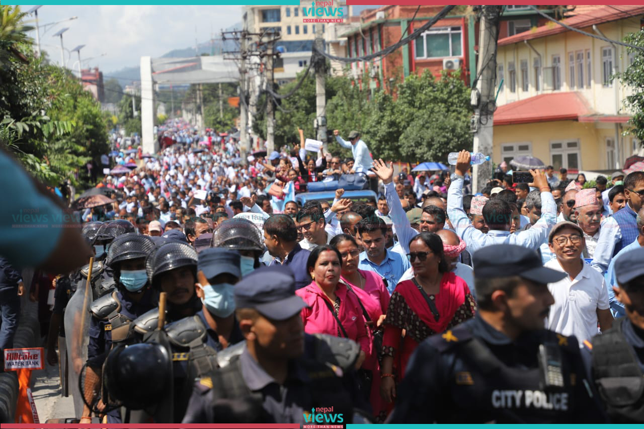 शिक्षकहरुको आन्दोलनका कारण ५३ लाखभन्दा धेरै बालबालिकाको पढाई प्रभावित