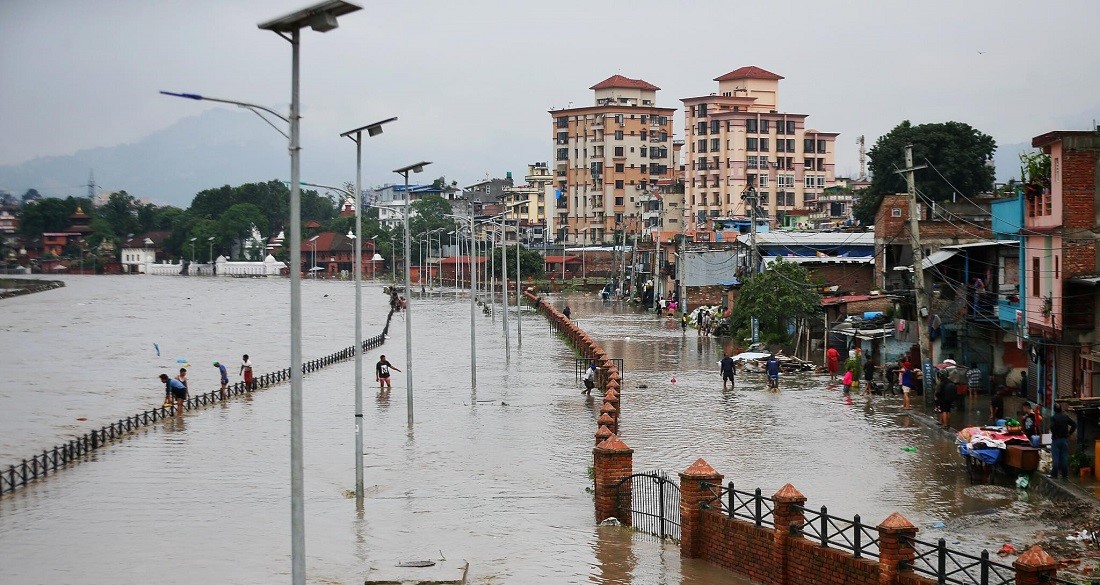 काठमाडौंमा बागमतीसहितका नदी र खोलाले खतराको तह नाघे, उच्च सतर्कता जरुरी