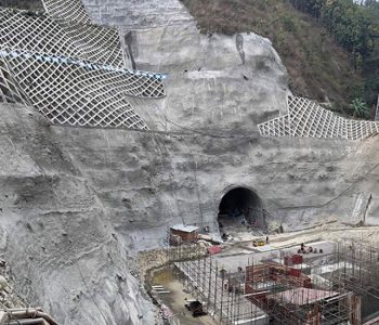 बाढीले विद्युत् आयोजनाको बाँध र पावर हाउस बगायो