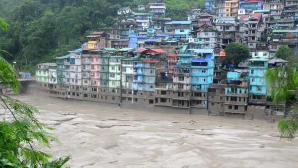 सिक्किममा आएको बाढीमा परी ४३ जना बेपत्ता, उद्धार कार्य जारी