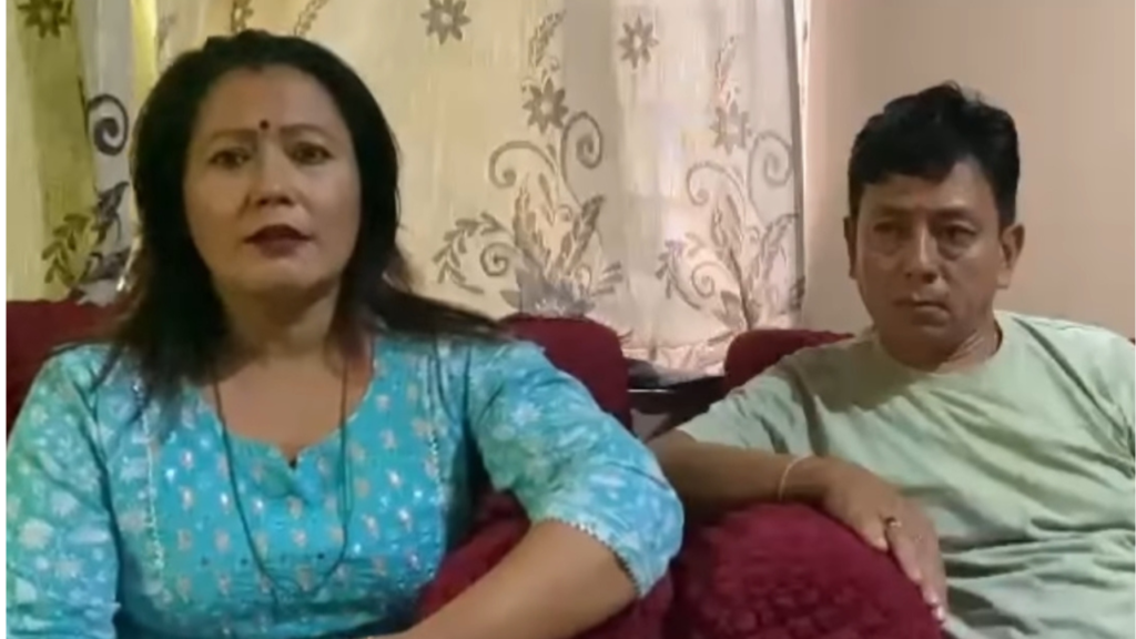 स्टाफसँग जङ्गलमा ‘डेटिङ’ गएका हाकिमको जिम्मेवारी खोसिएपछि श्रीमती भन्छिन्, ‘लेनदेनको कुरा रहेछ’
