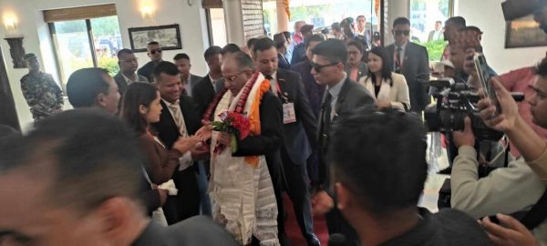 गुटेरेसलाई स्वागत गर्न लुम्बिनी पुगे प्रधानमन्त्री