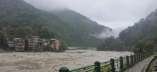 सिक्किममा आएको बाढीमा परी २३ भारतीय सैनिक बेपत्ता