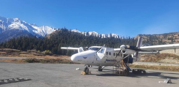 उड्न खोज्दा स्टार्ट नभएपछि सिमकोटमै थन्कियो जहाज 