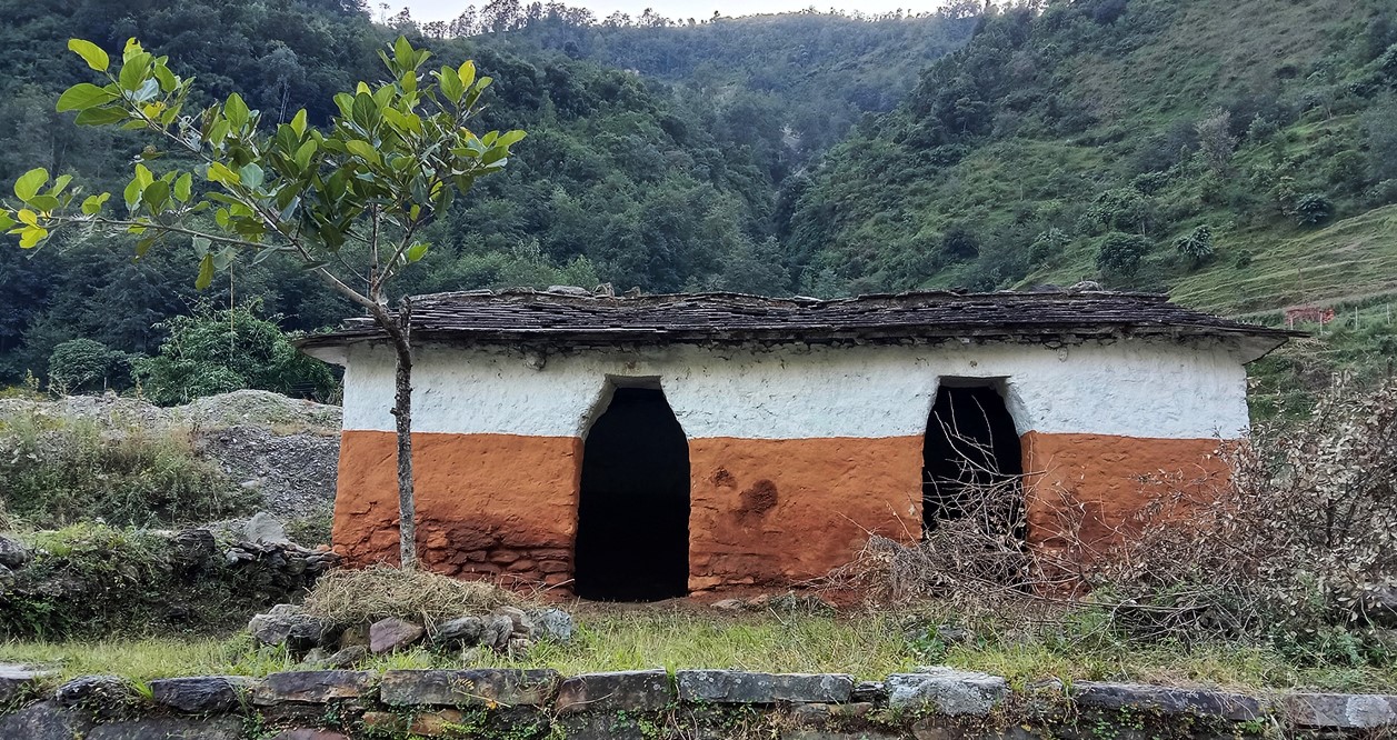 ‘डोजरे विकास’ले हराए पाटी र चौतारा