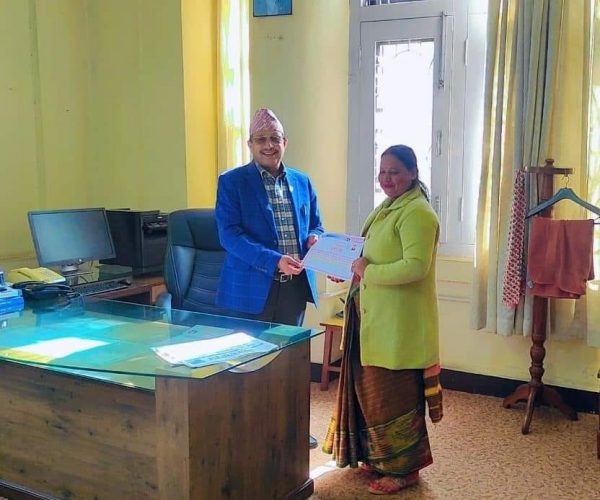 प्रदेश सांसद सञ्जिलाकुमारी यादवले लिइन शपथ