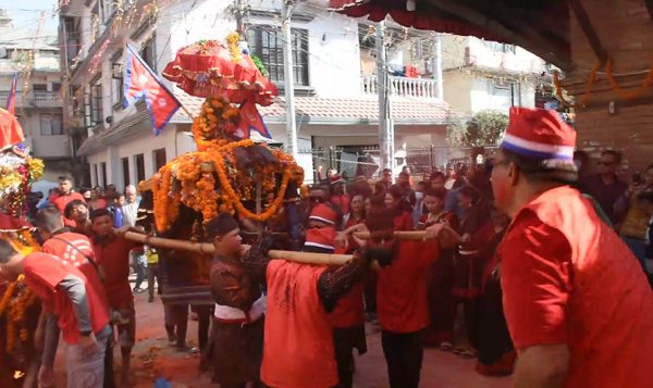 चावहिल क्षेत्रमा श्रीचन्द्रविनायक र श्रीभैरवनाथ जात्राको रौनकता