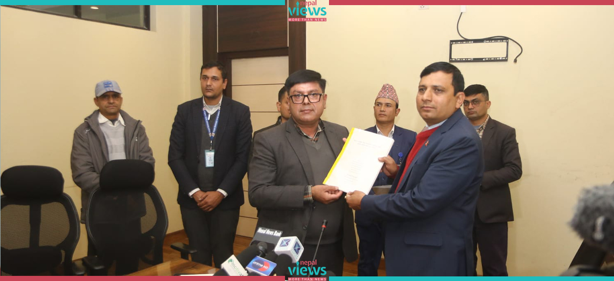 यी हुन् तस्करीको सुन एयरपोर्टको गेटबाट पास गराउनेहरू