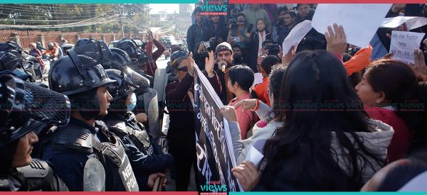 मन्त्री किरातीको राजीनामा माग्दै भण्डारखालमा प्रदर्शन (तस्वीरहरू)