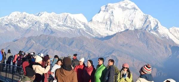 नजिकबाट हिमाल हेर्न पुनहिल पुग्छन् विदेशी