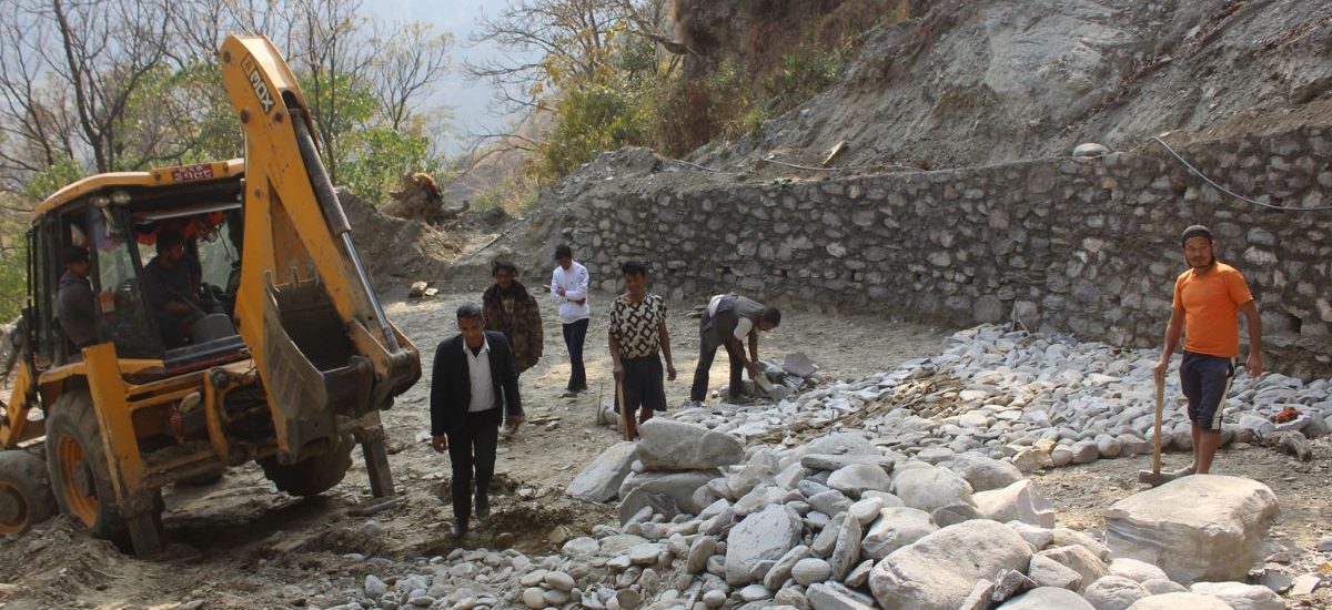 ‘ट्रयाक’ खुलेको १३ वर्षपछि सडक स्तरोन्नति सुरु