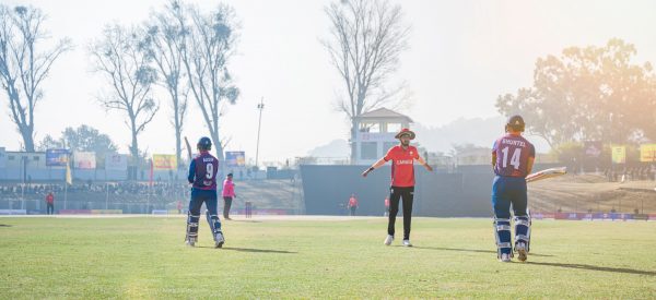 सन्दीपको पक्षमा नारा लगाउने ७ समर्थकलाई प्रहरीले मैदानबाट निकाल्यो