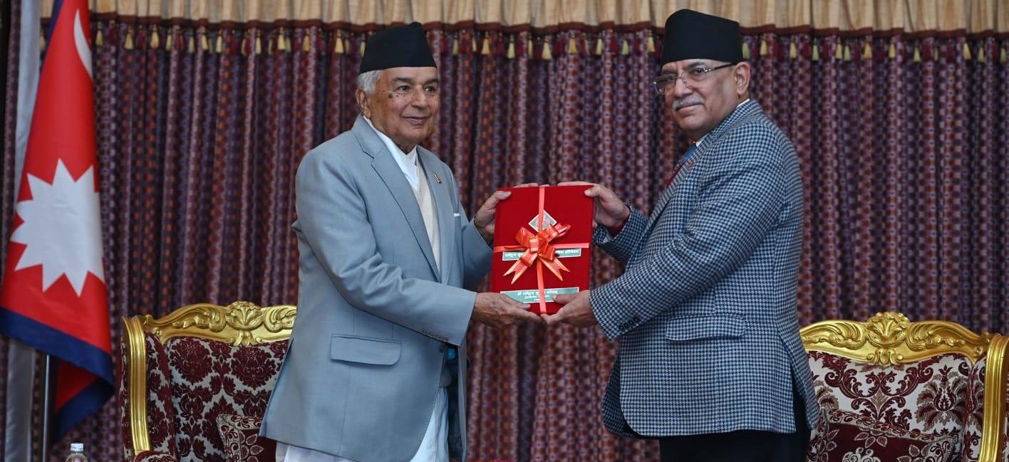 राष्ट्रपतिसमक्ष प्रधानमन्त्रीले बुझाए राष्ट्रिय सुरक्षा परिषद्को प्रतिवेदन