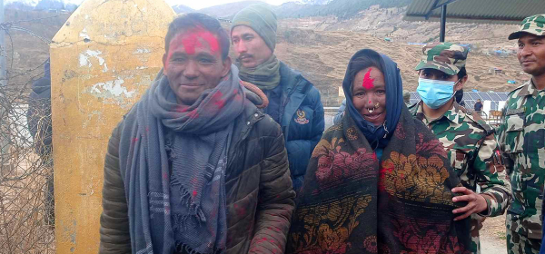 हिउँमा फसेर अलपत्र परेकाहरूको सकुशल उद्धार