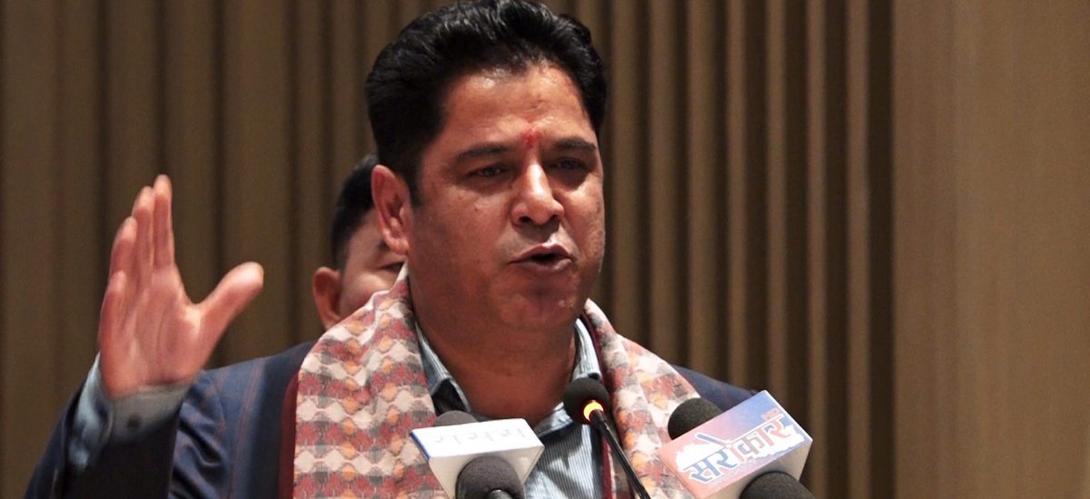 पेट्रोलियम पदार्थ उत्खननको प्रगतिबारे मन्त्री भण्डारीलाई जानकारी गराइयो
