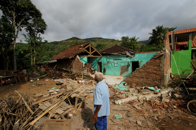 इन्डोनेसियामा शक्तिशाली भूकम्प, सुनामीको चेतावनी जारी
