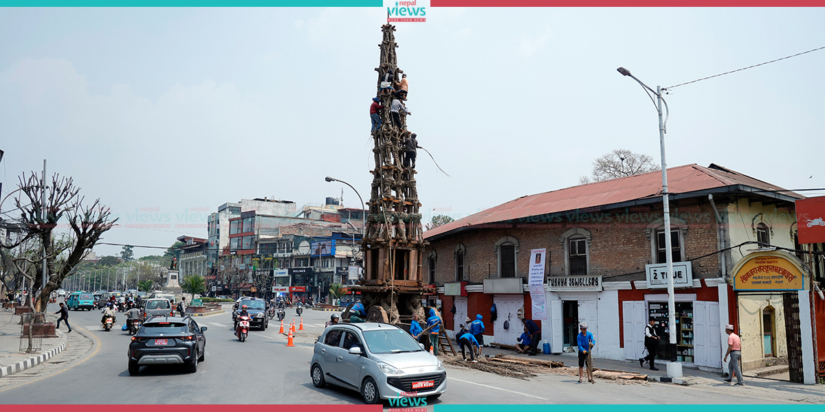 सेतो मत्स्येन्द्रनाथको रथ निर्माण अन्तिम चरणमा (तस्वीरहरु)