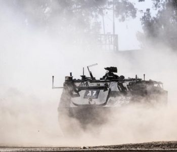 गाजाको जबलिया क्षेत्रमा भिडन्त जारी, बुलडोजरले घर भत्काउँदै इजरायली सेना