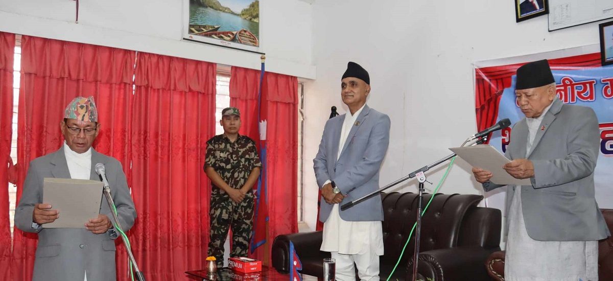 कर्णाली प्रदेश : शपथ बहिस्कार गरेपछि मन्त्रीको सूचीबाट हटाइएका शाह पुनः बने मन्त्री