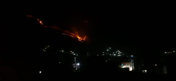 ४७ जिल्लाका ३५० ठाउँमा डढेलो : निभाउने साधन छैन, आकाशे पानीको प्रतीक्षामा फैलिँदै आगो