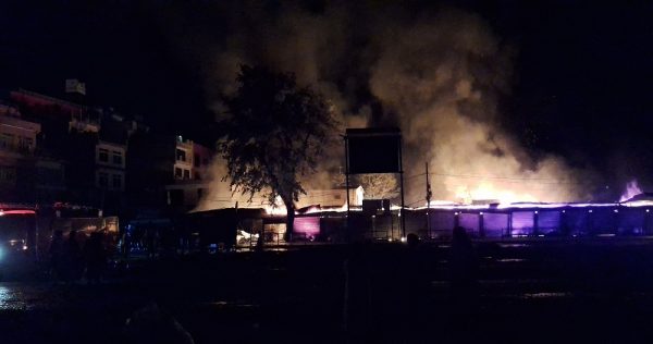 दमौलीको मुख्य बजारमा मध्यरातमा भिषण आगलागी, करोडौंको धनमाल जलेर नष्ट