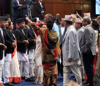 कांग्रेसले गर्‍यो पुन: संसद् अवरोध