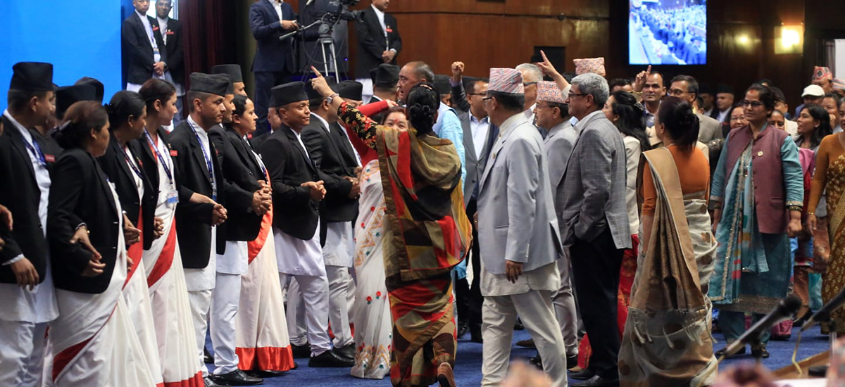 संसद्‌‌मा कांग्रेसको नारा- संसदीय समिति गठन गर ! (तस्वीरहरू)