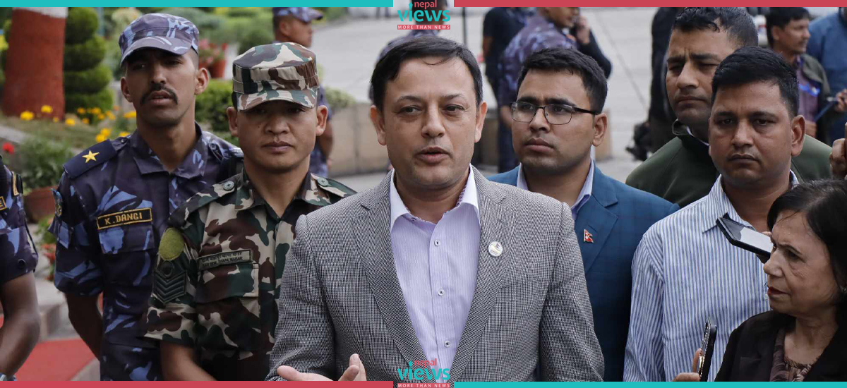 विदेशबाट फर्किएका युवालाई देशमै रोक्ने प्रयास गरिरहेका छौँ : मन्त्री अर्याल