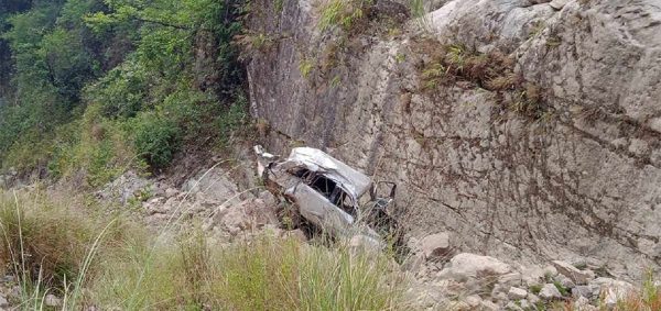 मकवानपुरमा कार दुर्घटना, दुई जनाको मृत्यु